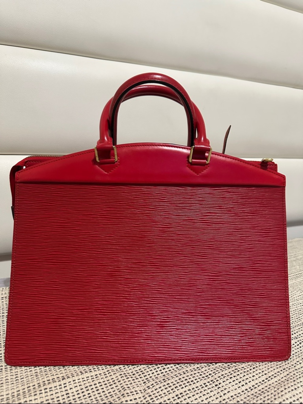 Louis Vuitton Riviera Red Structured Leather Top-Handle Women's Bag - Picture 4 of 16